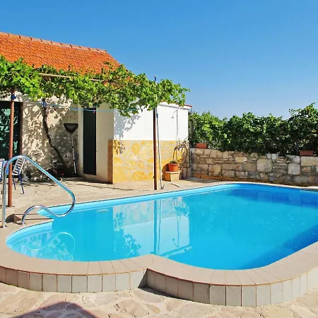 Apartament Mali Ive By Interhome